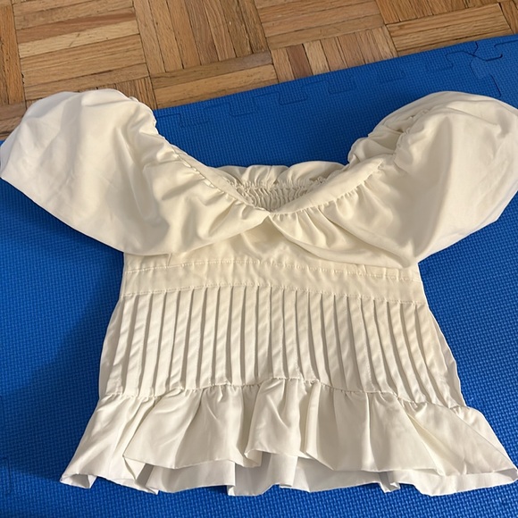 Unique blouse top - Picture 4 of 5